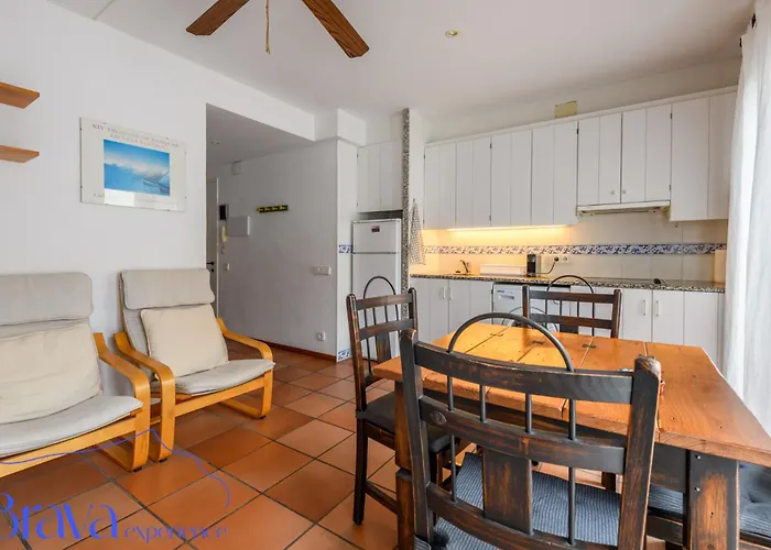 Casa Llucia- 3' Playa I Planta Baja I Centrico I Equipado I Brava Experience